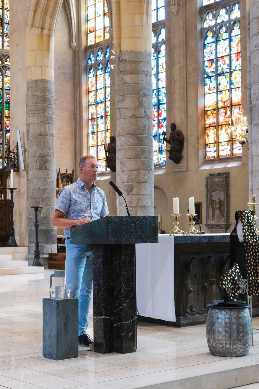CathedralRoermondHQ-5.jpg
