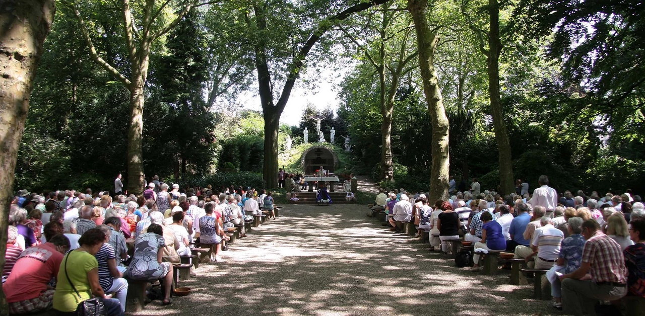 achiefroermond-sintibedevaart-mis-kruiswegpark.jpg