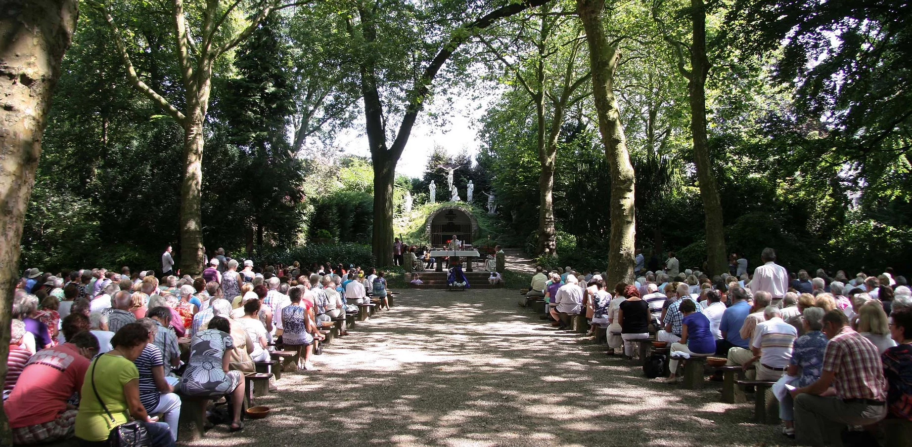achiefroermond-sintibedevaart-mis-kruiswegpark.jpg